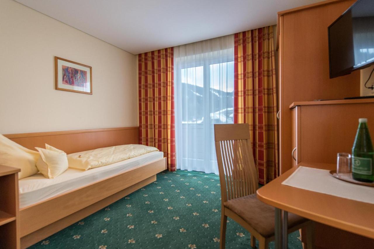 Pension Elisabeth Russbach am Pass Gschütt Cameră foto