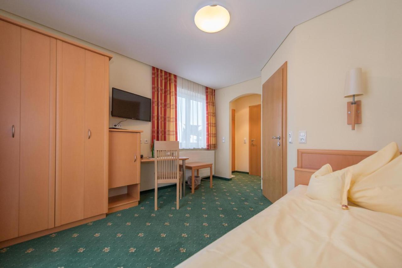 Pension Elisabeth Russbach am Pass Gschütt Cameră foto